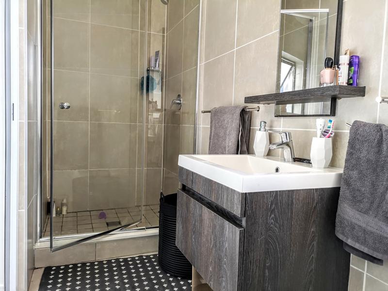 To Let 2 Bedroom Property for Rent in Sandown Western Cape